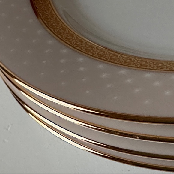 4  NORITAKE METROPOLITAN GOLD Accent Lunch Plates Gold Band Encrusted White Dots - Picture 1 of 15